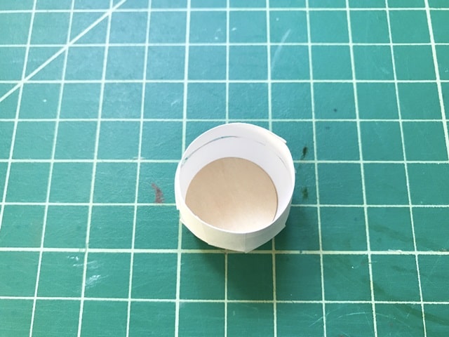circle template inserted into the bottom of the body base
