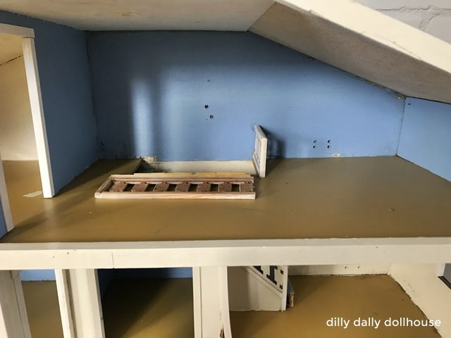 vintage Brio dollhouse before renovation